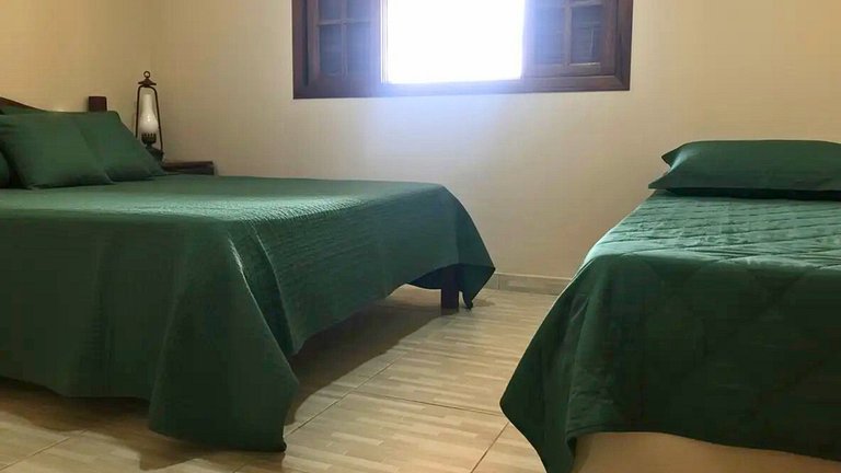 Sítio com Piscina e Área de Lazer Completa