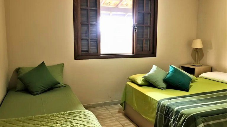 Sítio com Piscina e Área de Lazer Completa